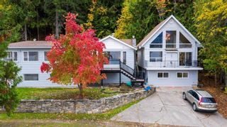 Photo 1: 3490 Eagle Bay Road in Eagle Bay: House  : MLS®# 10241680