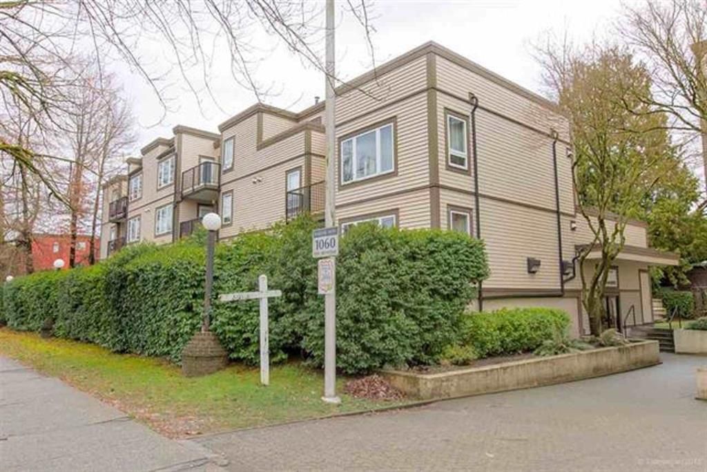 Main Photo: 308 1060 E Broadway in Vancouver: Mount Pleasant VE Condo for sale (Vancouver East)  : MLS®# R2422843