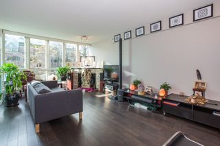 Photo 4: 208 1159 MAIN Street in Vancouver: Mount Pleasant VE Condo for sale in "CITYGATE II" (Vancouver East)  : MLS®# R2325232