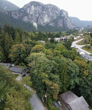 Photo 1: 38249 VIEW Place in Squamish: Hospital Hill Land for sale : MLS®# R2814575