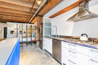Photo 3: 317 55 E CORDOVA Street in Vancouver: Downtown VE Condo for sale in "KORET LOFTS" (Vancouver East)  : MLS®# R2839561