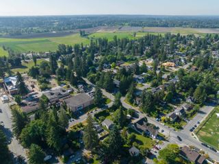 Photo 38: 9147 QUEEN Street in Langley: Fort Langley House for sale in "Fort Langley" : MLS®# R2717926