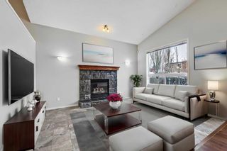 Photo 2: 84 Prestwick Drive SE in Calgary: McKenzie Towne Detached for sale : MLS®# A2101605