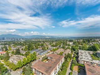 Photo 3: 2104 5645 BARKER Avenue in Burnaby: Central Park BS Condo for sale in "Central Park Place" (Burnaby South)  : MLS®# R2612585
