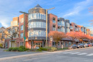 Photo 48: 101 789 W 16TH Avenue in Vancouver: Fairview VW Condo for sale in "Sixteen Willows" (Vancouver West)  : MLS®# R2423292
