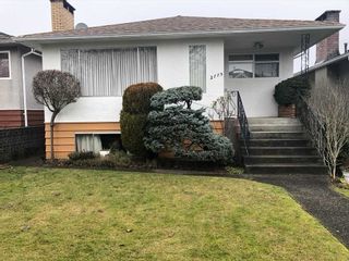 Photo 1: 2775 E 48TH Avenue in Vancouver: Killarney VE House for sale (Vancouver East)  : MLS®# R2425827