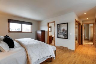 Photo 15: 32 Strasbourg Green SW in Calgary: Strathcona Park Detached for sale : MLS®# A1169495