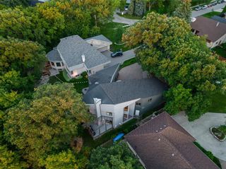 Photo 38: 87 Elmvale Crescent in Winnipeg: Charleswood Residential for sale (1F)  : MLS®# 202325181