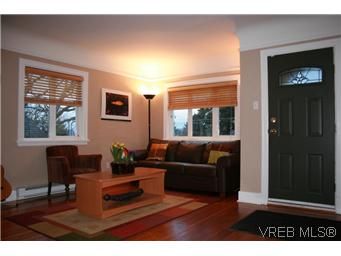 Main Photo: 637 Lampson St in VICTORIA: Es Old Esquimalt House for sale (Esquimalt)  : MLS®# 560007