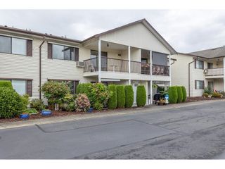 Photo 2: 63 32959 GEORGE FERGUSON Way in Abbotsford: Central Abbotsford Townhouse for sale in "OAKHURST" : MLS®# R2612971
