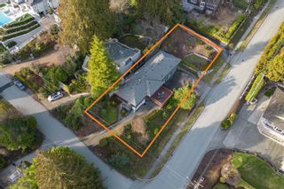 Photo 2: 2505 NELSON Avenue in West Vancouver: Dundarave House for sale : MLS®# R2746365