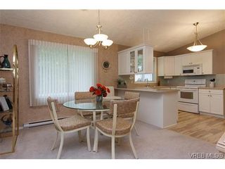 Photo 8: 97 7570 Tetayut Rd in SAANICHTON: CS Hawthorne Manufactured Home for sale (Central Saanich)  : MLS®# 636903
