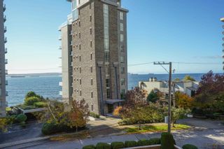 Photo 3: 301 2135 ARGYLE Avenue in West Vancouver: Dundarave Condo for sale in "THE CRESCENT" : MLS®# R2643722