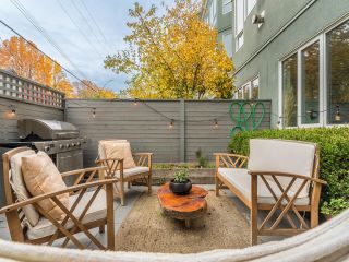 Photo 2: 122 3440 W BROADWAY in Vancouver: Kitsilano Townhouse for sale in "VICINIA" (Vancouver West)  : MLS®# R2630361