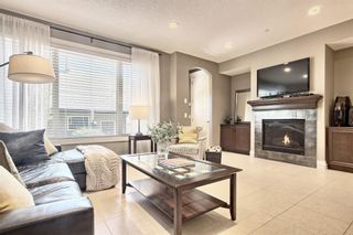 Photo 2: 3110 4A Street NW in Calgary: Mount Pleasant Semi Detached for sale : MLS®# A1059835