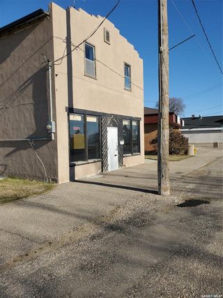 Photo 2: 205 Main Street in Aberdeen: Commercial for sale : MLS®# SK937681