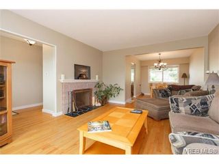 Photo 6: 930 Easter Rd in VICTORIA: SE Quadra House for sale (Saanich East)  : MLS®# 706890