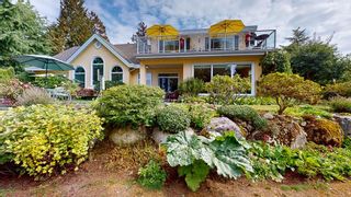Photo 1: 397 VERNON Place in Gibsons: Gibsons & Area House for sale (Sunshine Coast)  : MLS®# R2855728