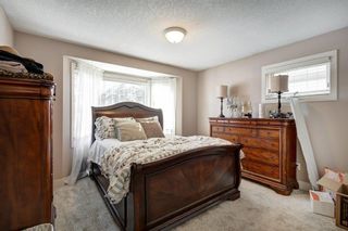 Photo 10: 2404 BROADVIEW Road NW in Calgary: West Hillhurst Semi Detached (Half Duplex) for sale : MLS®# A2121975