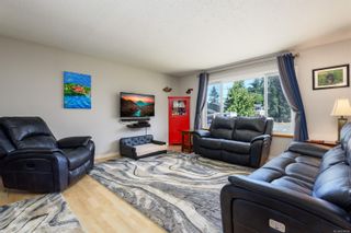 Photo 3: 1327 Hitchen Pl in Courtenay: CV Courtenay East House for sale (Comox Valley)  : MLS®# 936554