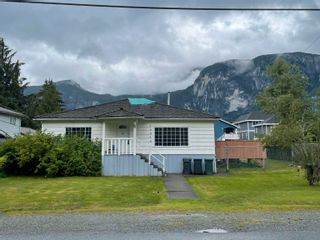 Photo 7: 38048 SIXTH Avenue in Squamish: Downtown SQ House for sale : MLS®# R2899869
