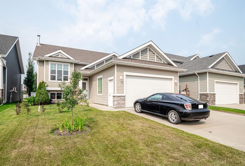 Main Photo: : Lacombe Detached for sale : MLS®# A1185561