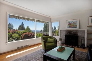 Photo 4: 150 CARISBROOKE Crescent in North Vancouver: Upper Lonsdale House for sale : MLS®# R2711008