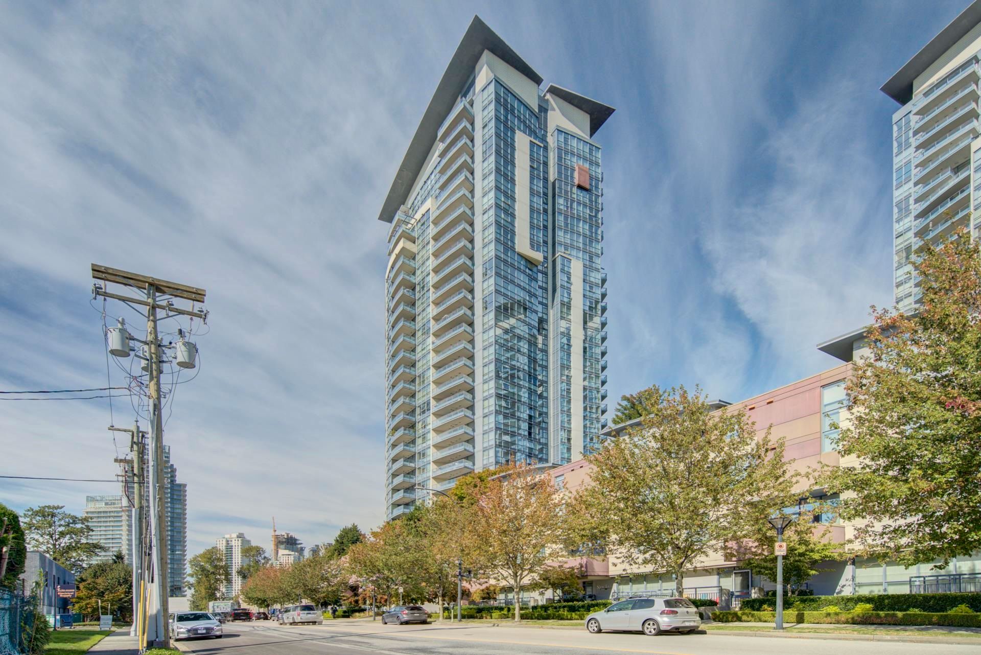Main Photo: 1206 5611 GORING STREET in Burnaby: Central BN Condo for sale (Burnaby North)  : MLS®# R2619138