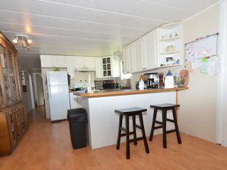 Photo 4: 37 201 CAYER Street in Coquitlam: Maillardville Manufactured Home for sale in "WILDWOOD PARK" : MLS®# V972709