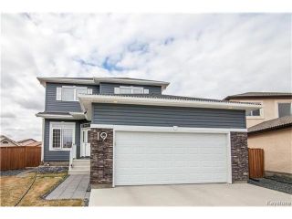 Photo 1: 19 Stan Turriff Place in Winnipeg: Canterbury Park Residential for sale (3M)  : MLS®# 1709008