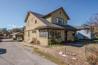 Photo 2: 739 WINNIPEG Street, in Penticton: House for sale : MLS®# 192085