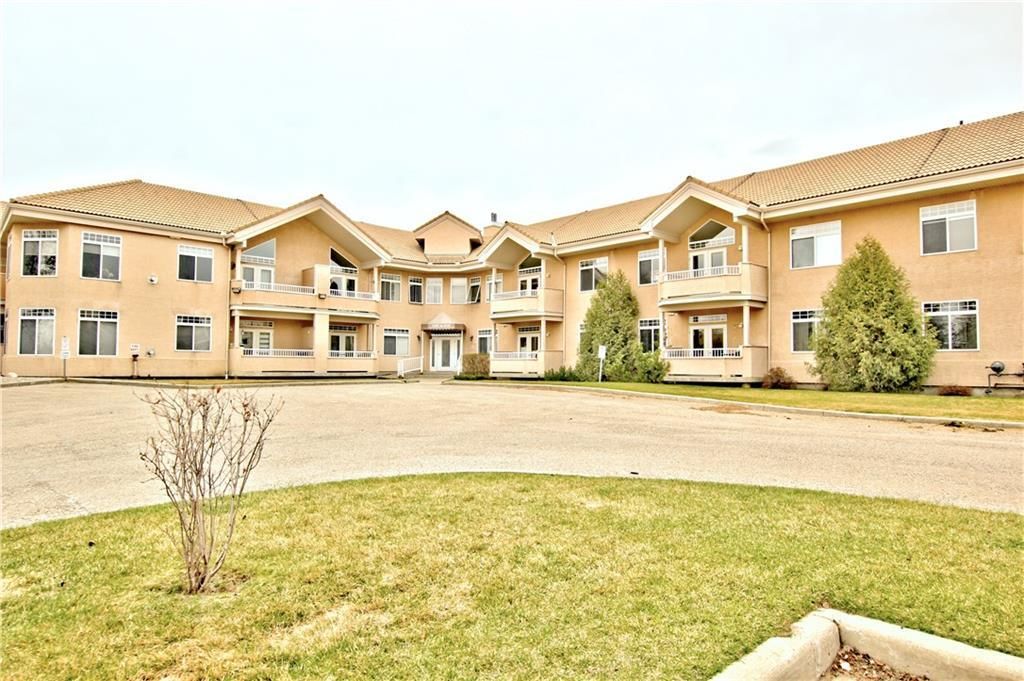 Main Photo: 2113 PATTERSON View SW in Calgary: Patterson Apartment for sale : MLS®# C4290598