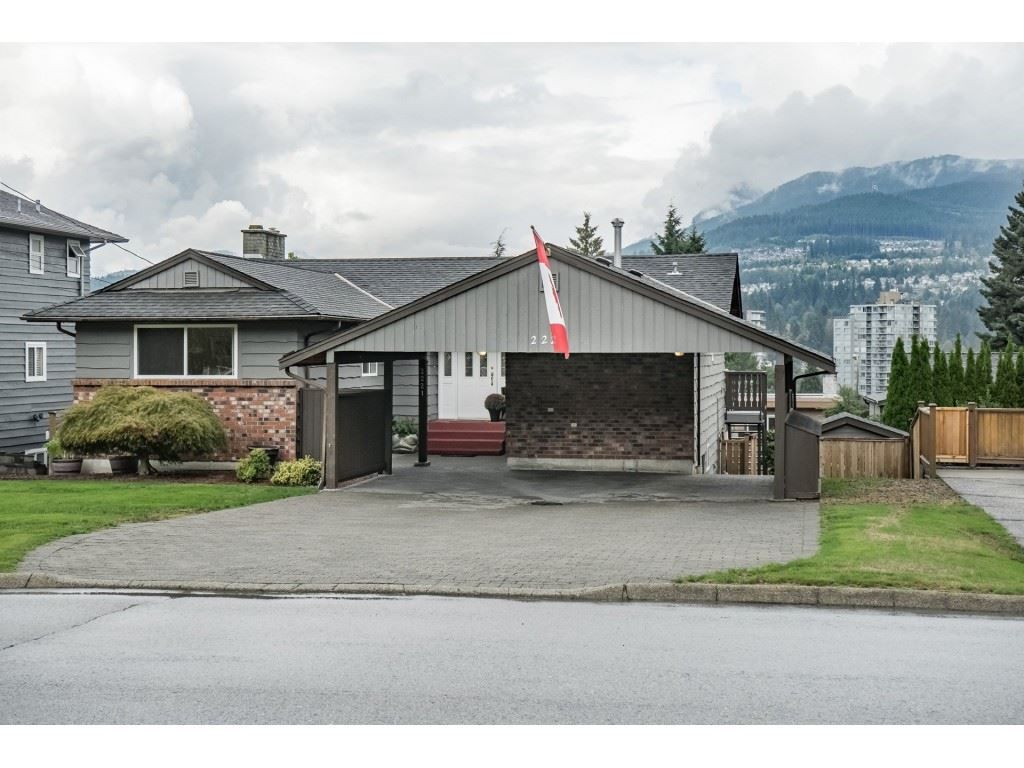 Main Photo: 2221 BROOKMOUNT Drive in Port Moody: Port Moody Centre House for sale : MLS®# R2306453