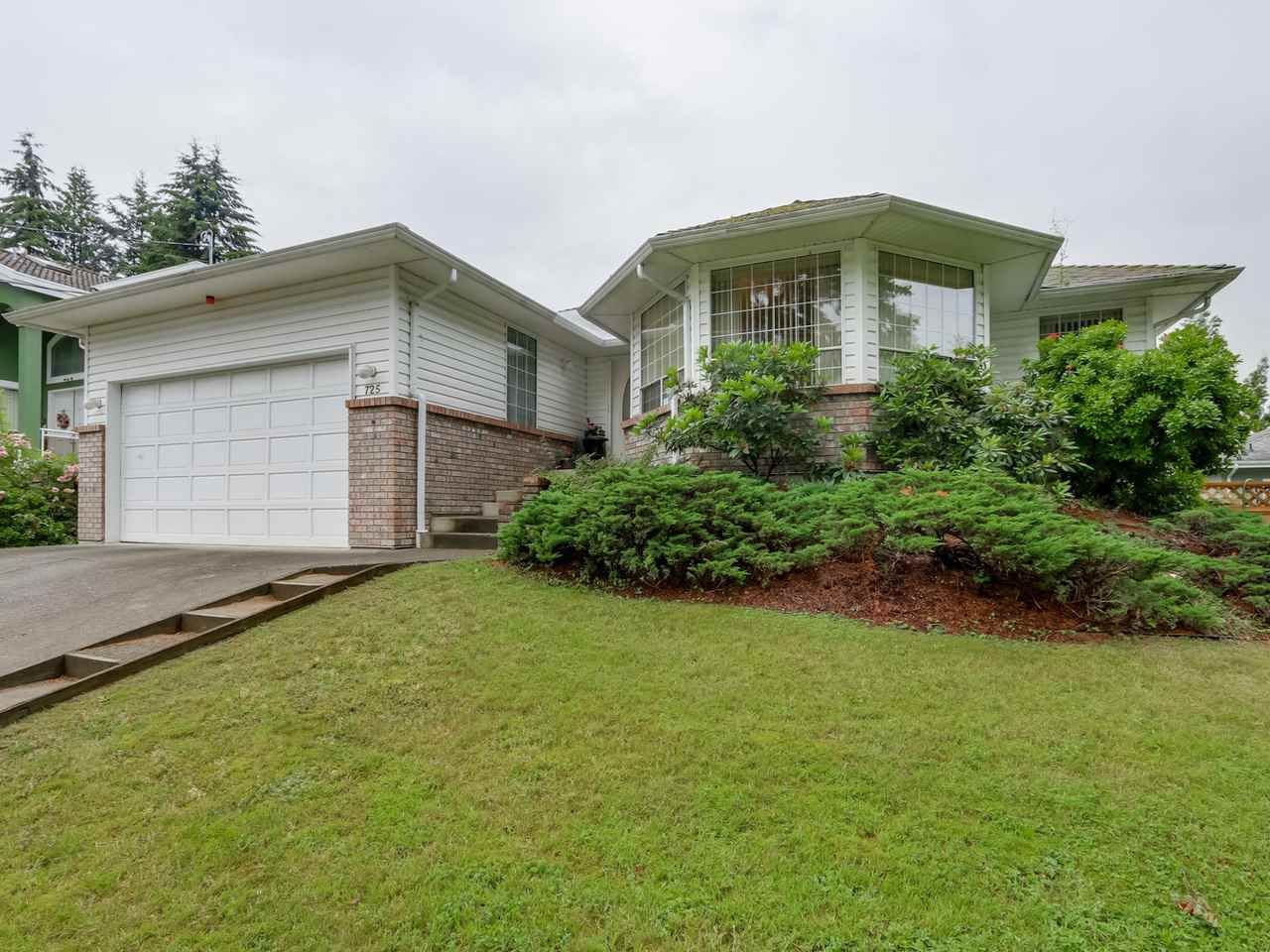 Main Photo: 725 ROBINSON Street in Coquitlam: Coquitlam West House for sale : MLS®# R2080474