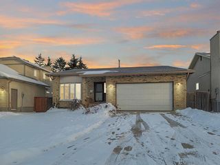 Photo 1: 10 Brigantine Bay in Winnipeg: Linden Woods Residential for sale (1M)  : MLS®# 202225128