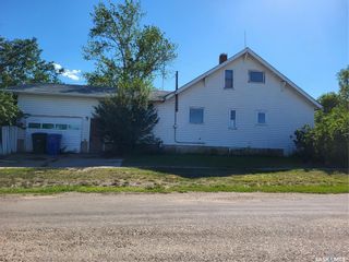 Photo 1: 380 Main Street Northeast in Central Butte: Residential for sale : MLS®# SK894365
