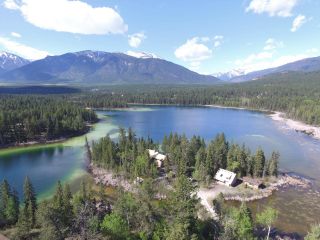 Photo 2: 3680 RAD ROAD in Invermere: House for sale : MLS®# 2474494