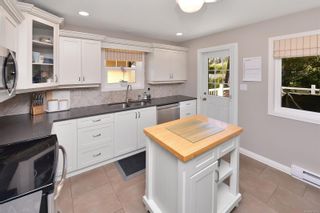 Photo 12: 3825 Mildred St in Saanich: SW Strawberry Vale House for sale (Saanich West)  : MLS®# 913603