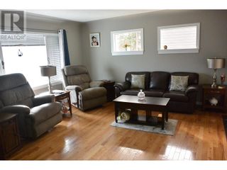 Photo 10: 557 MCLEAN STREET in Quesnel: House for sale : MLS®# R2863834