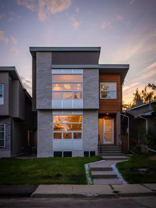 Main Photo: 531 36 Street SW in Calgary: Spruce Cliff Detached for sale : MLS®# A1041454