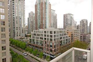 Photo 7: 903 1001 RICHARDS Street in Vancouver: Downtown VW Condo for sale in "MIRO" (Vancouver West)  : MLS®# V947357