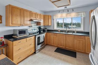 Photo 3: 2366 Setchfield Ave in Langford: La Florence Lake House for sale : MLS®# 896604