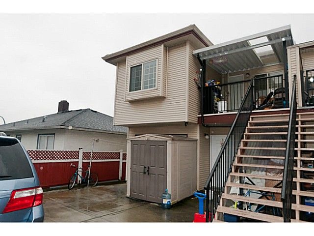 Photo 3: Photos: 7778 Main Street in Vancouver: South Vancouver 1/2 Duplex for sale (Vancouver East)  : MLS®# V1095210