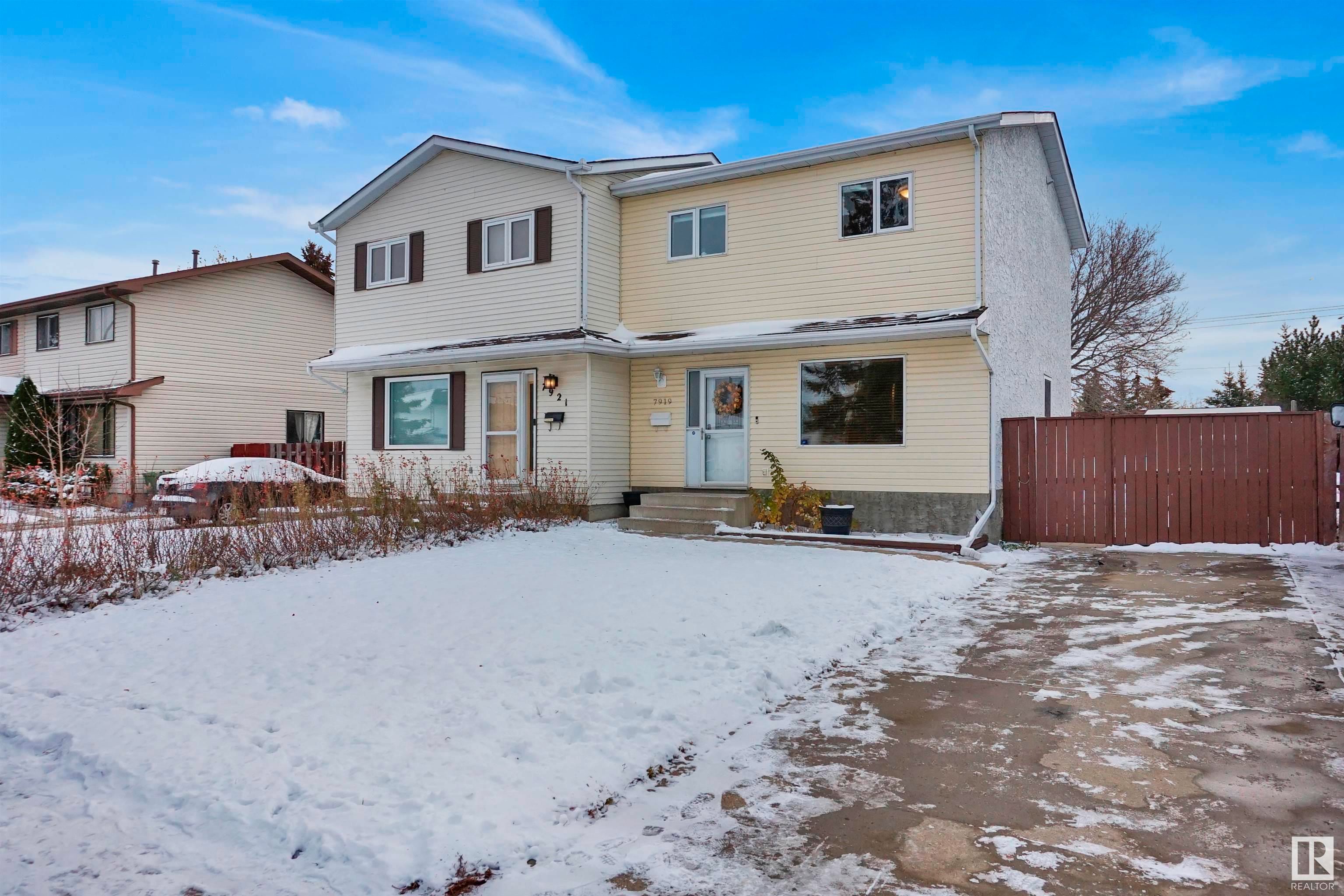 Main Photo: 7919 92 Avenue: Fort Saskatchewan House Half Duplex for sale : MLS®# E4319531