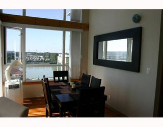 Photo 3: 611 10 RENAISSANCE Square in New_Westminster: Quay Condo for sale (New Westminster)  : MLS®# V663603