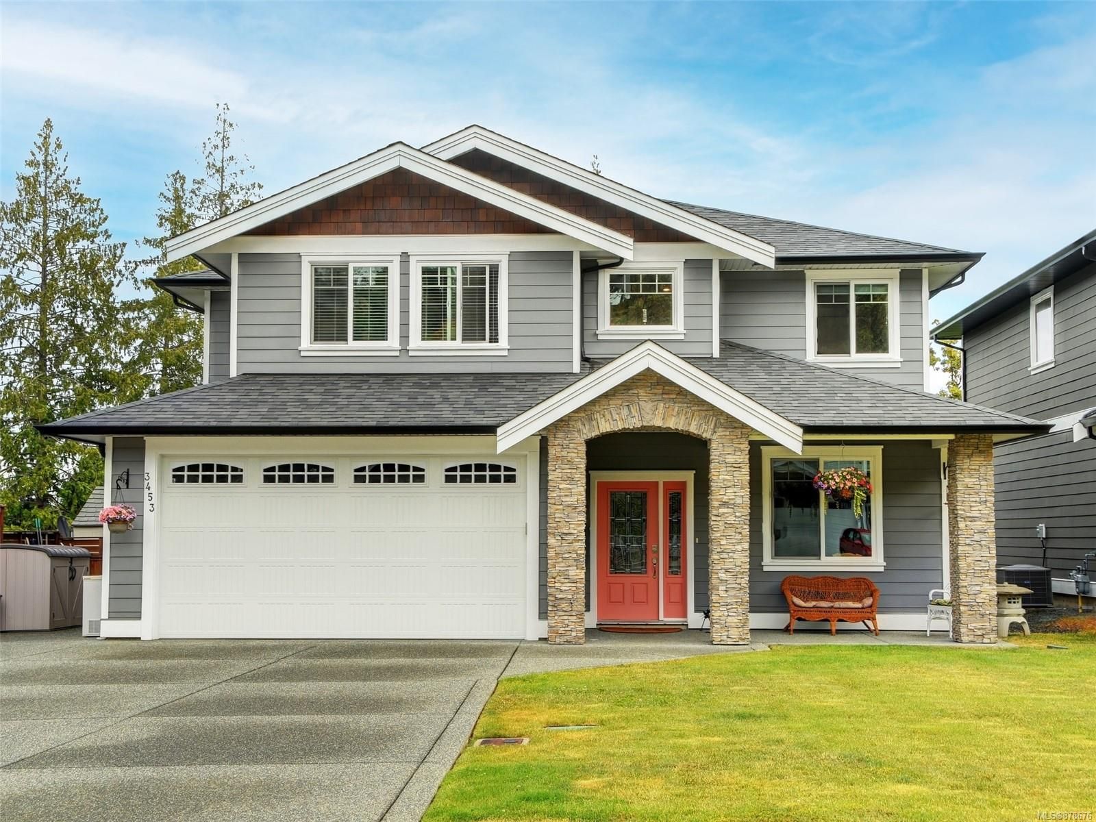 Main Photo: 3453 Hopwood Pl in Colwood: Co Latoria House for sale : MLS®# 878676