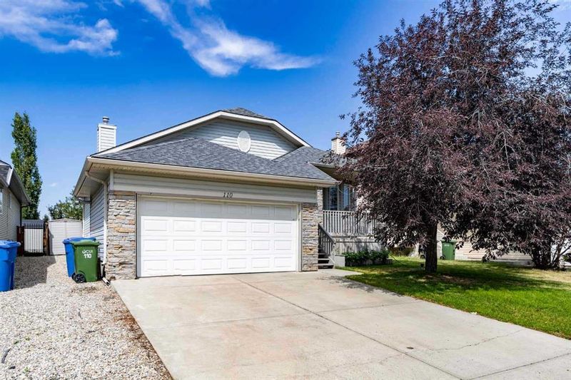FEATURED LISTING: 110 West Lakeview Crescent Chestermere