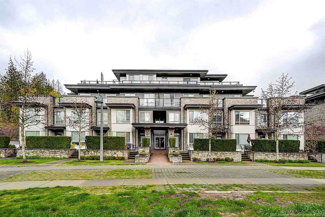 Main Photo: 102 7418 BYRNEPARK WALK in Burnaby: South Slope Townhouse for sale (Burnaby South)  : MLS®# R2356534