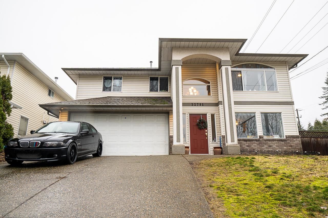 Main Photo: 32791 14 Avenue in Mission: Mission BC House for sale : MLS®# R2844677