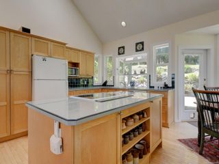 Photo 13: 1425 Cloake Hill Rd in North Saanich: NS Lands End House for sale : MLS®# 906996